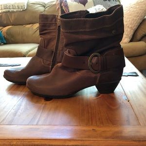 Pikolinos leather ankle boots